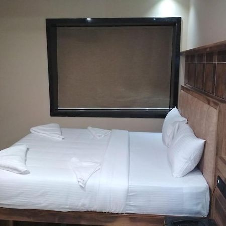 Laxman Residency Mangalore Hotel Kulurkudrū Buitenkant foto