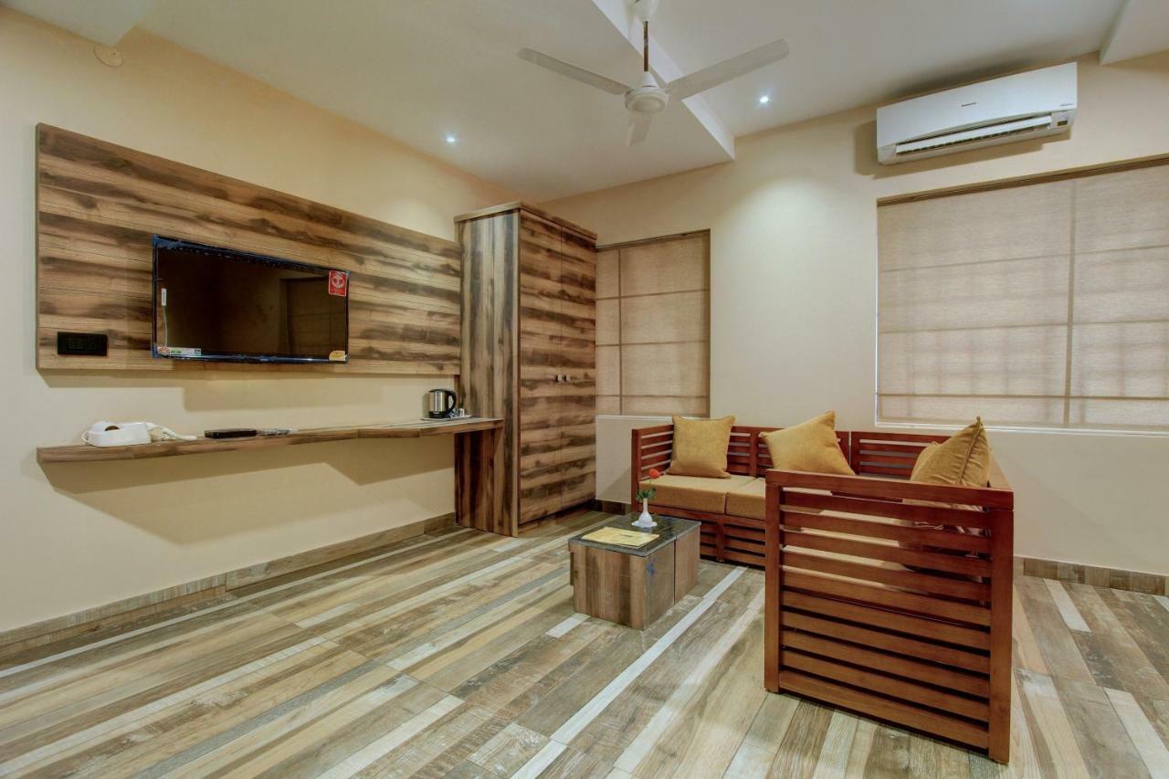Laxman Residency Mangalore Hotel Kulurkudrū Buitenkant foto